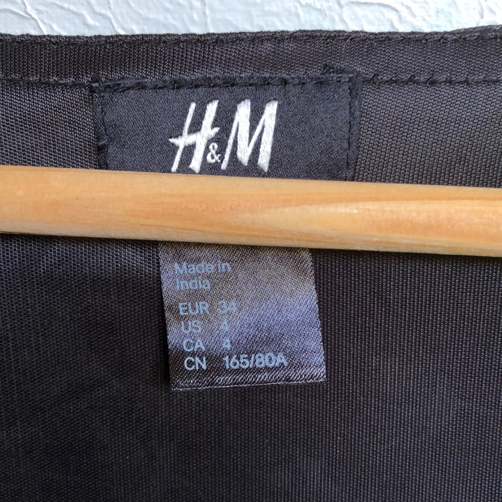 H&M Top, XS - Picture 4 of 4